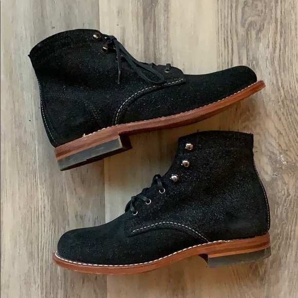 Wolverine Shoes - Wolverine women’s 1000 mile black suede boots 5.5